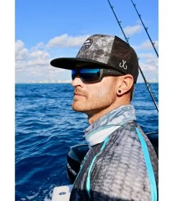 Pelagic Fishing Sunglasses Pursuit - Polarized Mineral Glass™ 6 Pelagic Fishing Sunglasses Pursuit - Polarized Mineral Glass™
